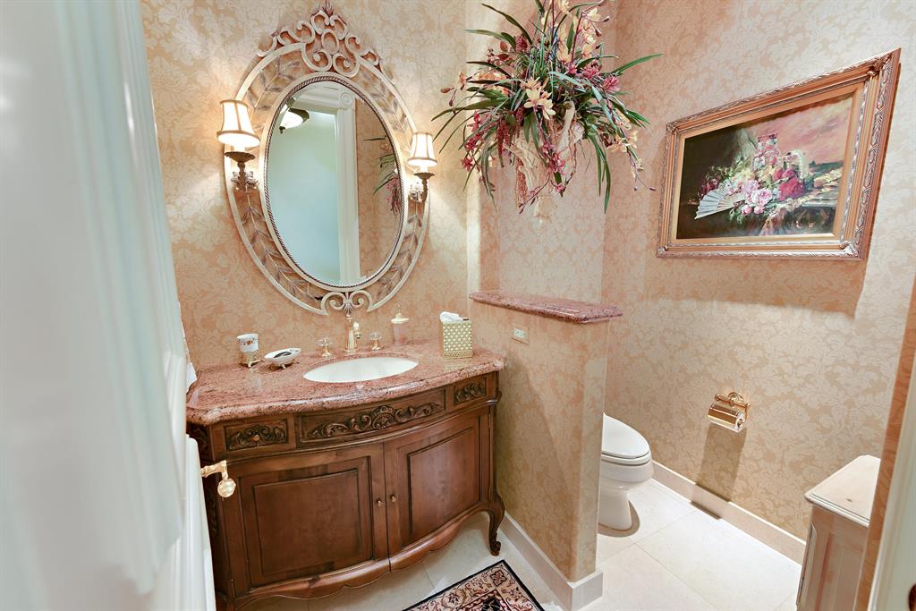 ST ANDREWS COUNTRY CLUB - Residential