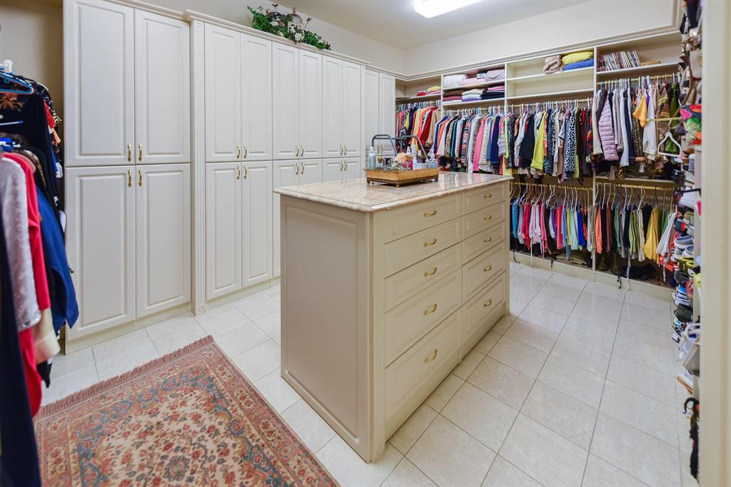 ST ANDREWS COUNTRY CLUB - Residential