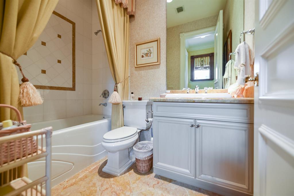 ST ANDREWS COUNTRY CLUB - Residential