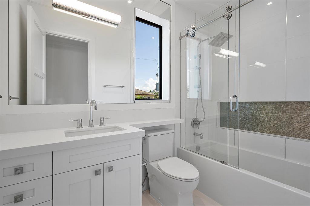 TROPIC ISLE 2ND SEC - Residential