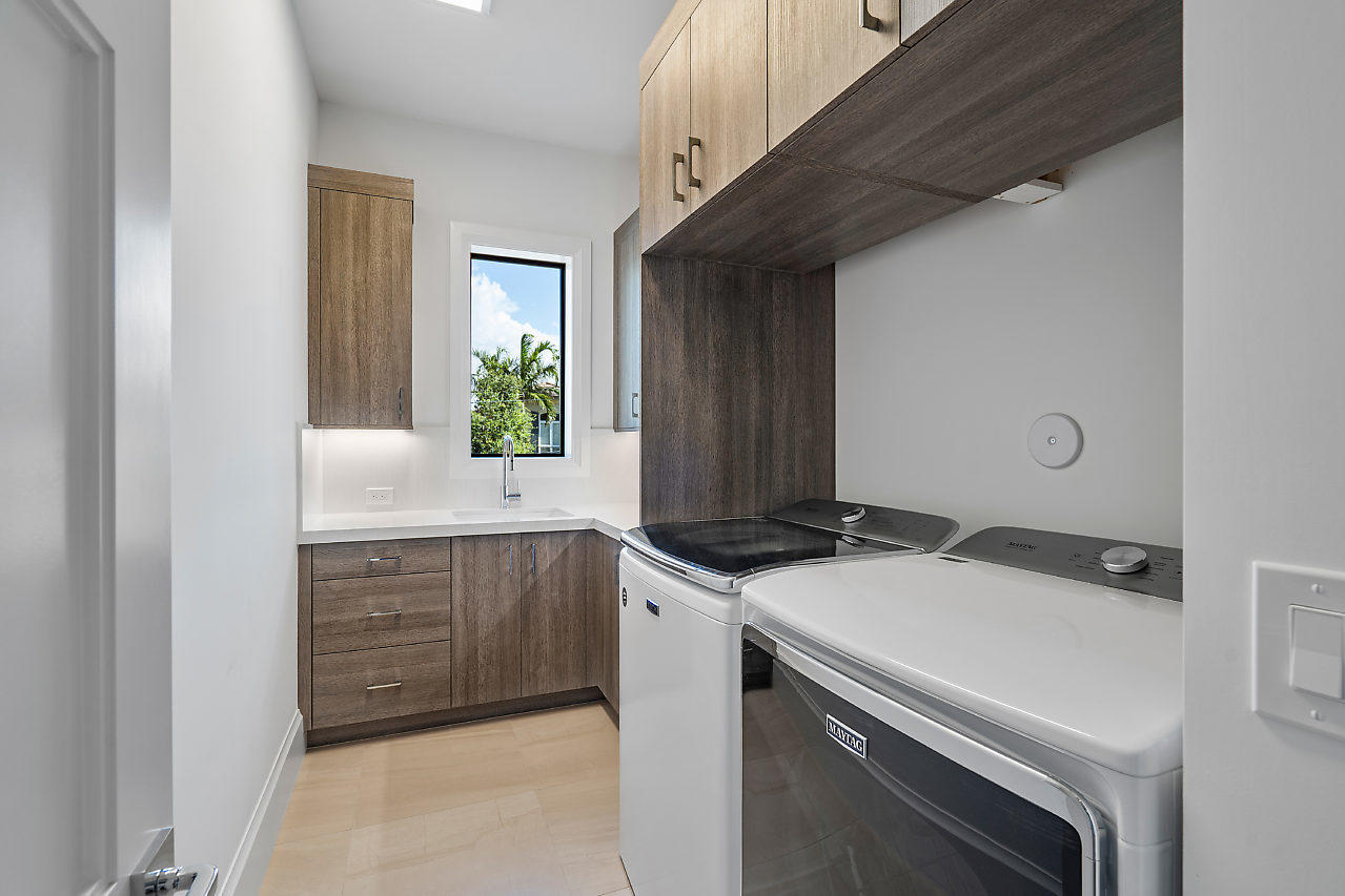 TROPIC ISLE 2ND SEC - Residential