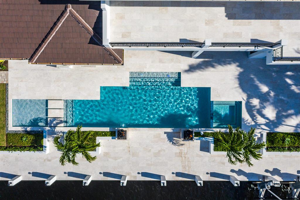 TROPIC ISLE 2ND SEC - Residential