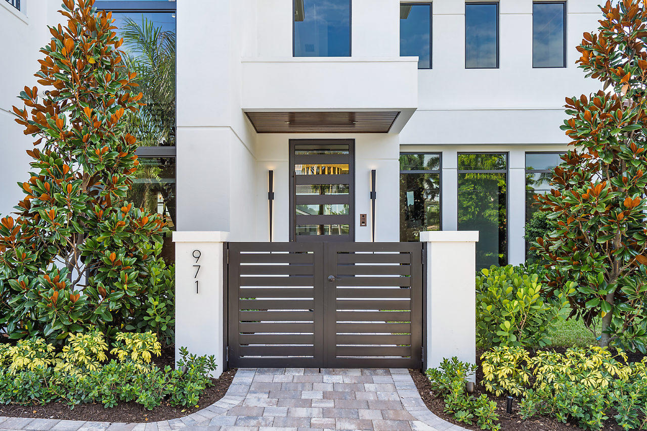 TROPIC ISLE 2ND SEC - Residential