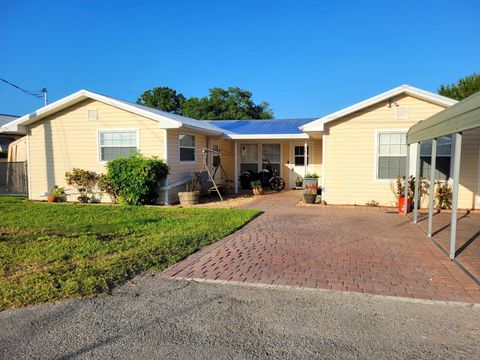 1044 4th Street Okeechobee FL 34974