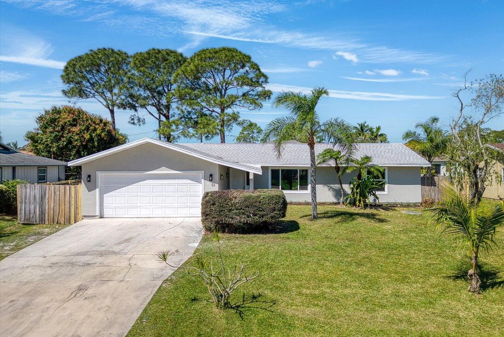 Photo of 1626 SE Clearmont Street, Port Saint Lucie, FL 34983 (MLS # R11068928)