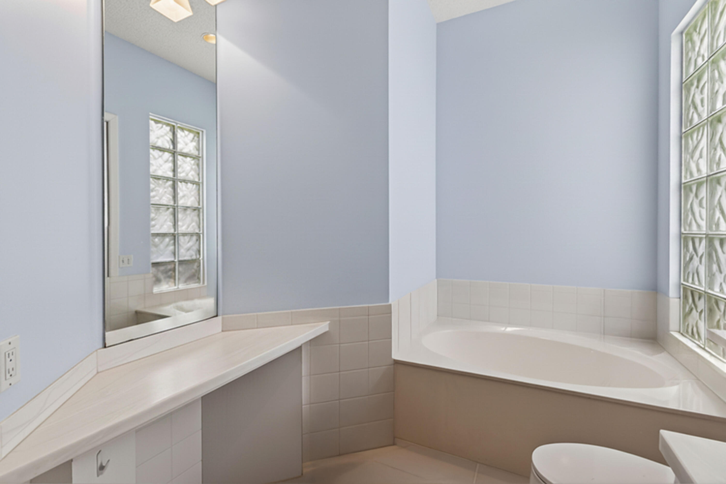 DOUBLE TREE - Residential