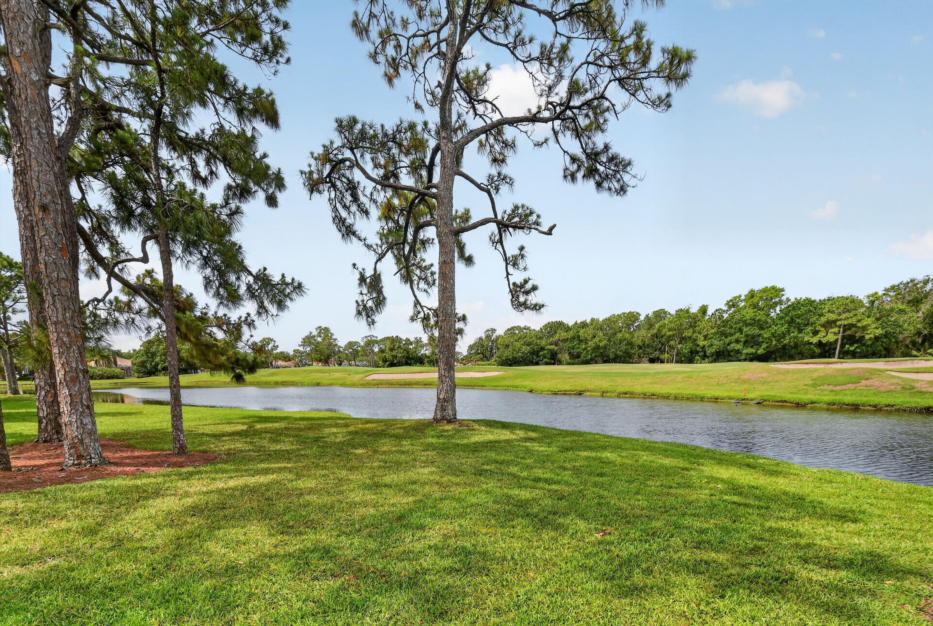 DOUBLE TREE - Residential