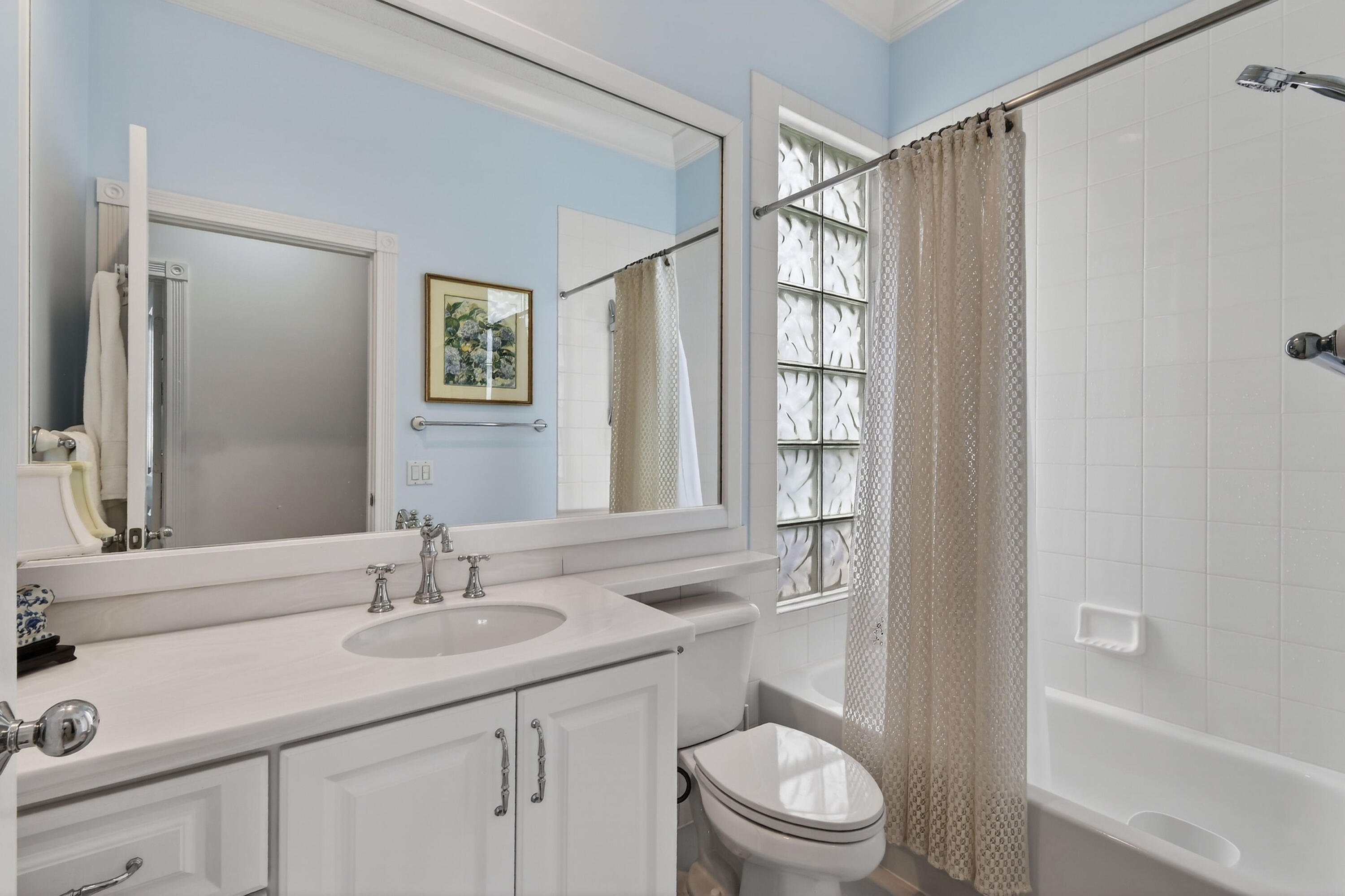 DOUBLE TREE - Residential