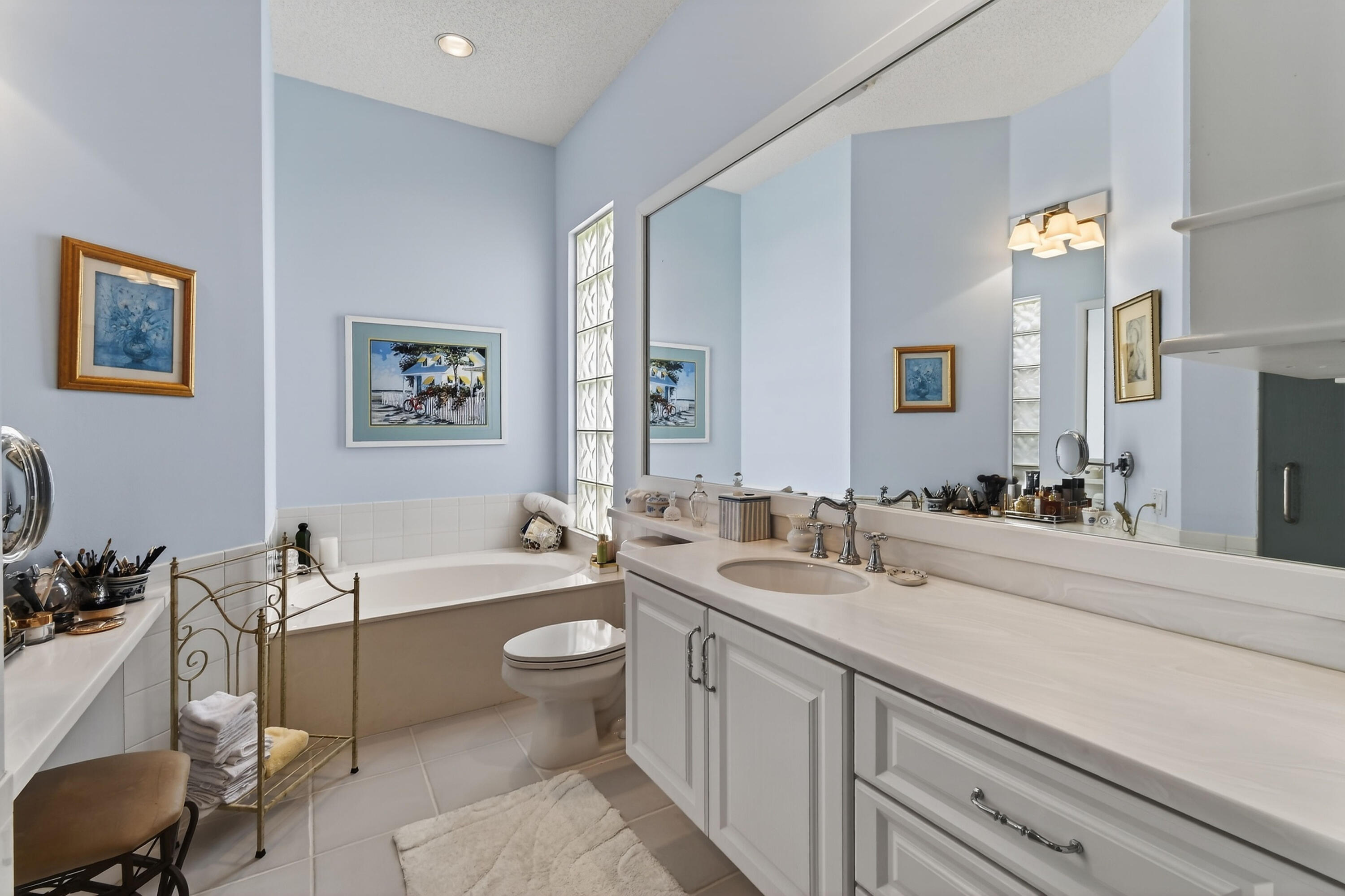 DOUBLE TREE - Residential