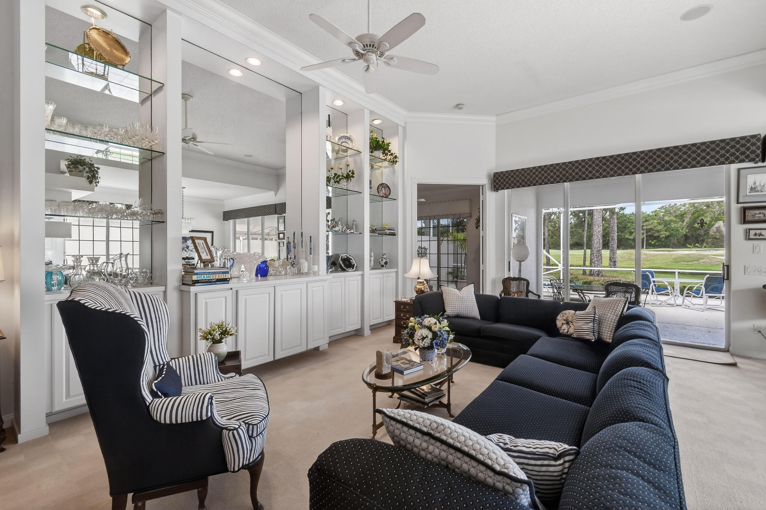 DOUBLE TREE - Residential