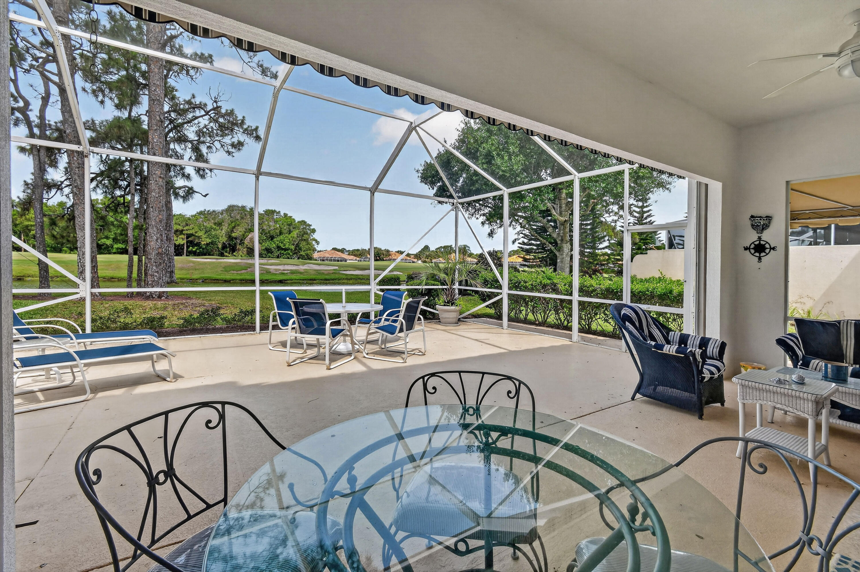 DOUBLE TREE - Residential