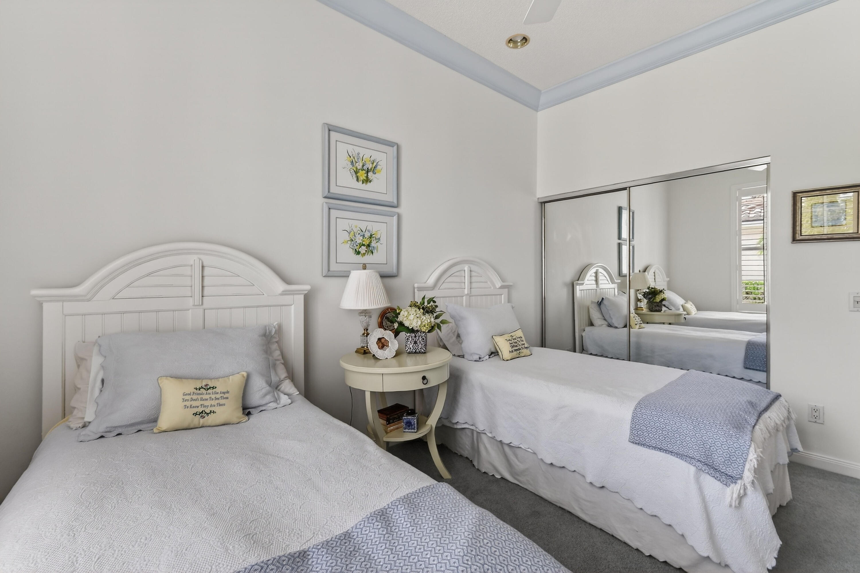 DOUBLE TREE - Residential