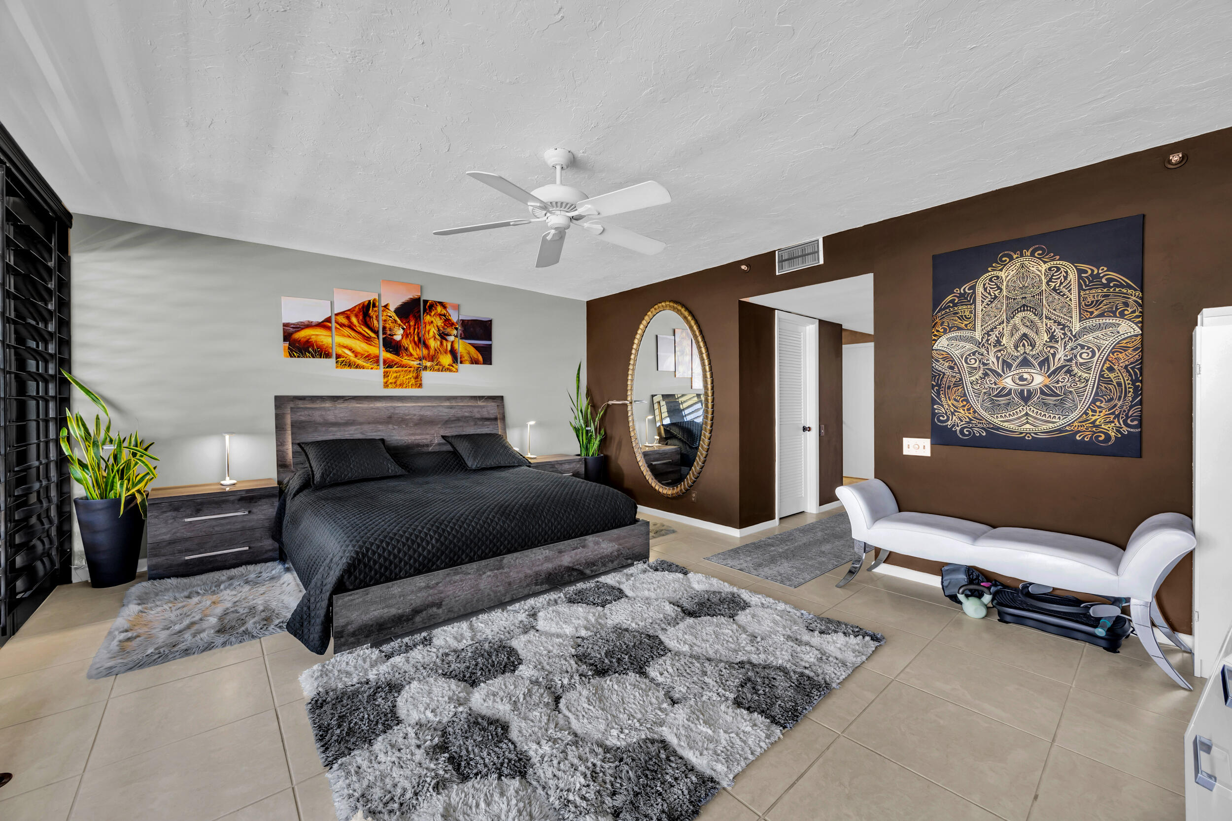 OCEAN SOUND CONDO - Residential