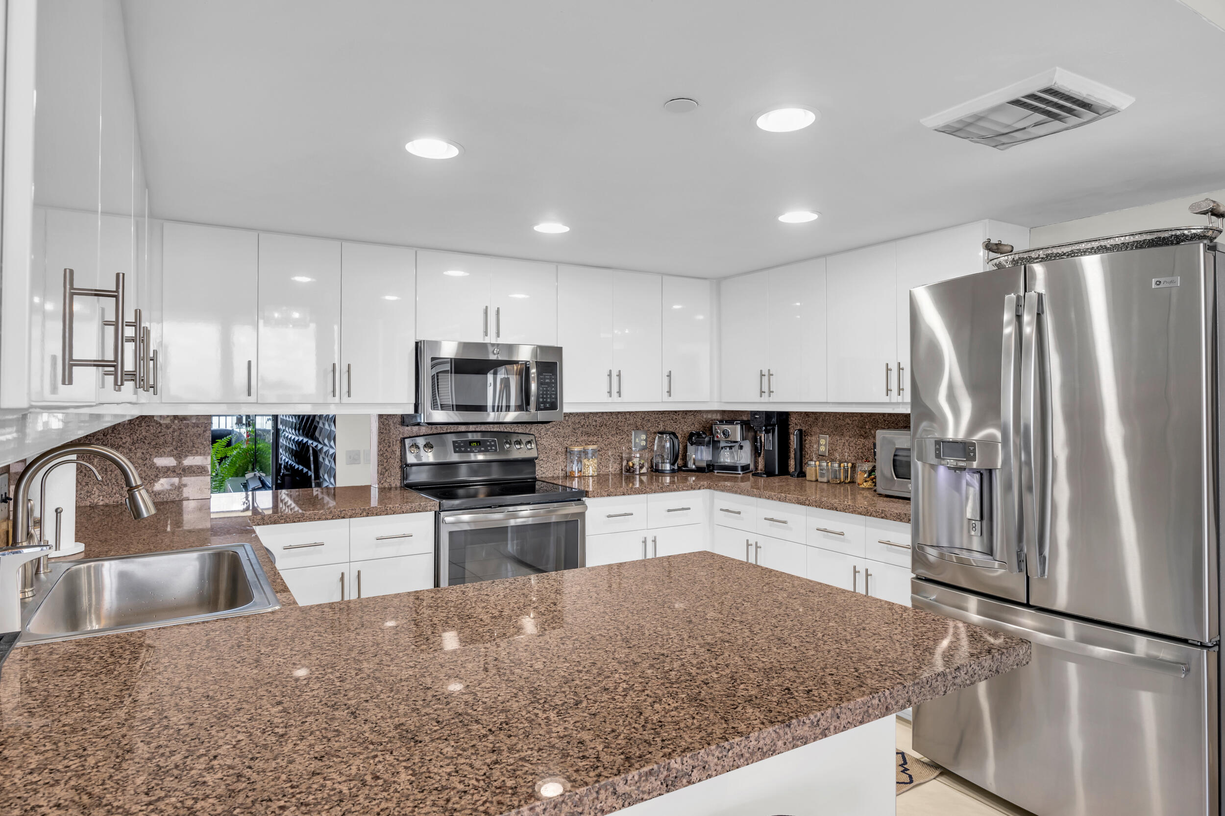 OCEAN SOUND CONDO - Residential