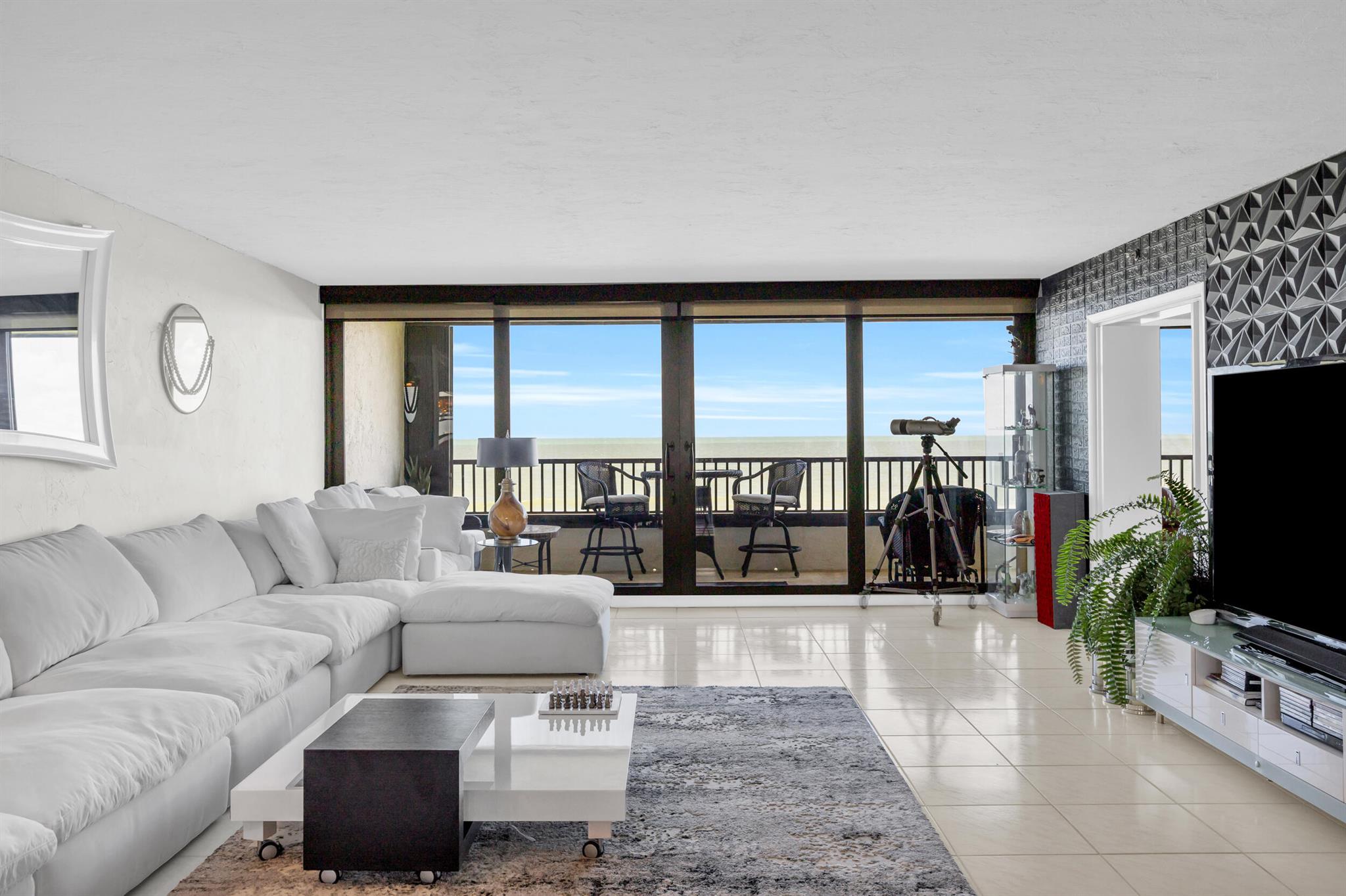 OCEAN SOUND CONDO - Residential
