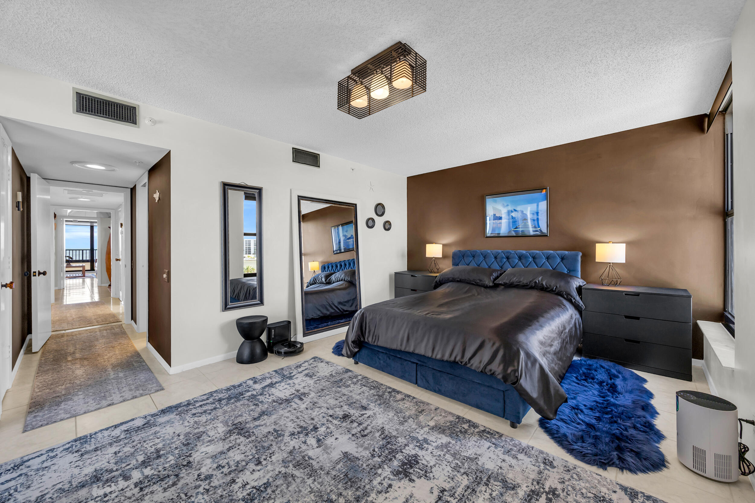 OCEAN SOUND CONDO - Residential