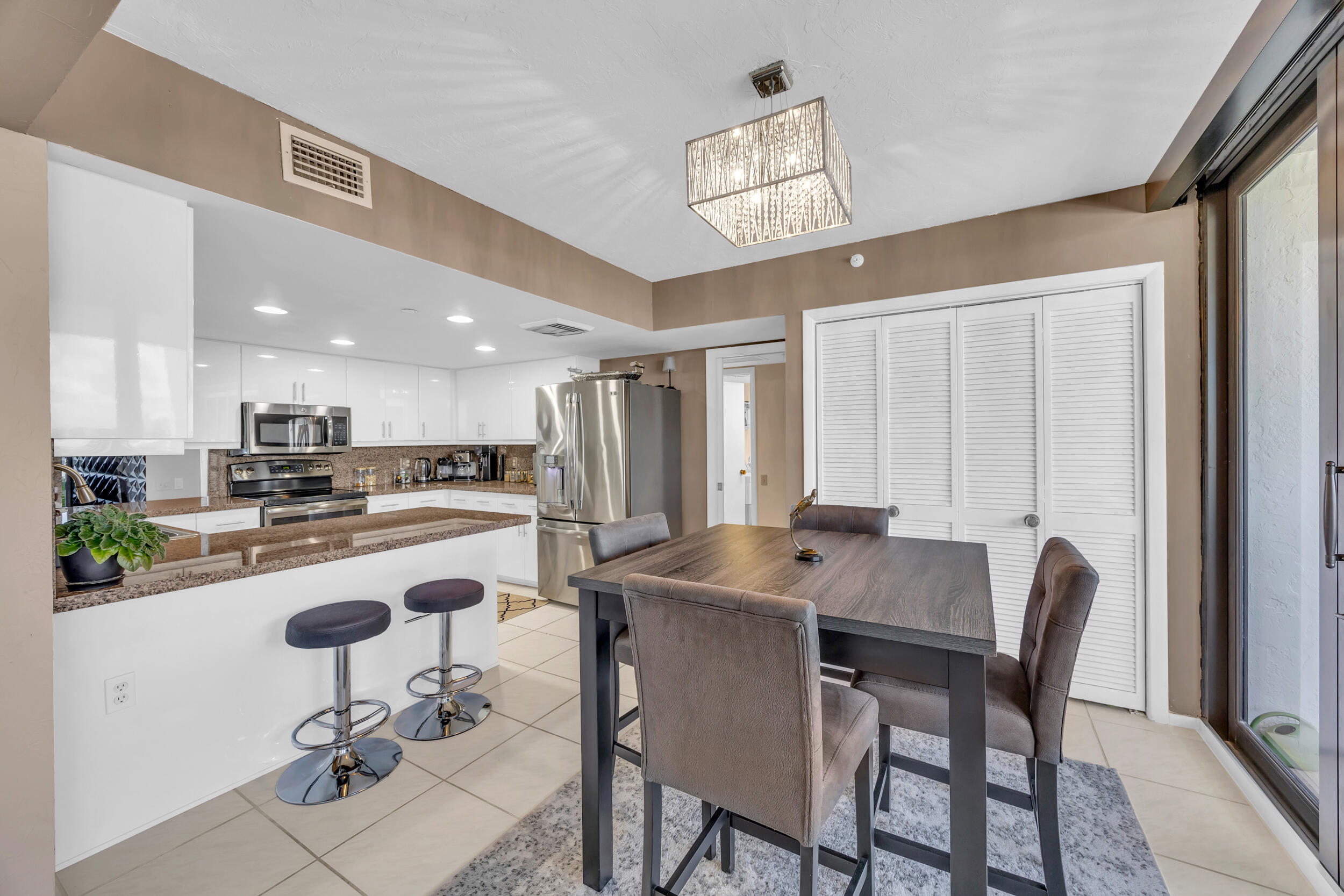 OCEAN SOUND CONDO - Residential