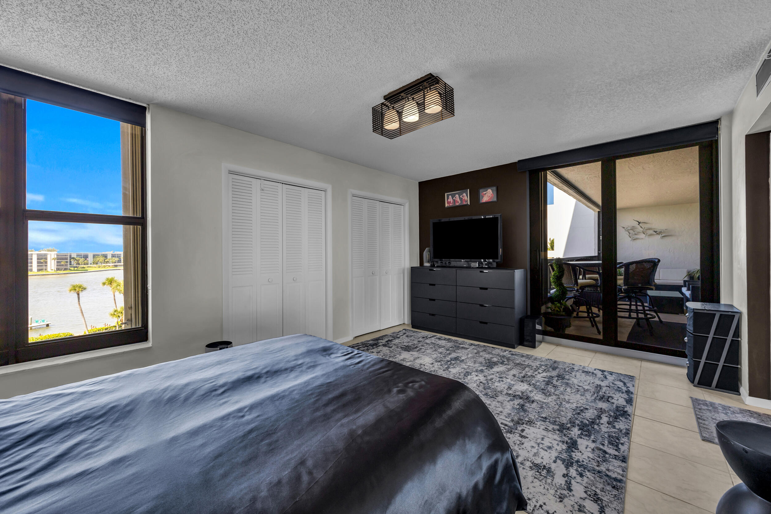 OCEAN SOUND CONDO - Residential