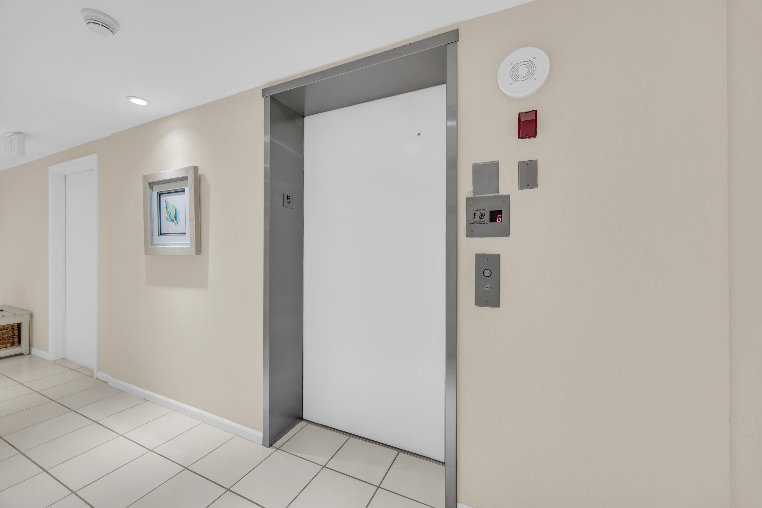 OCEAN SOUND CONDO - Residential