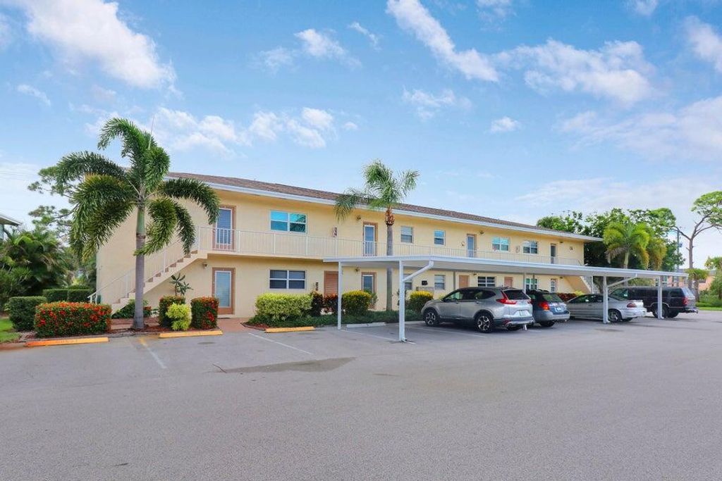 Photo of 2950 SE Ocean Boulevard #136-5, Stuart, FL 34996 (MLS # R10942535)