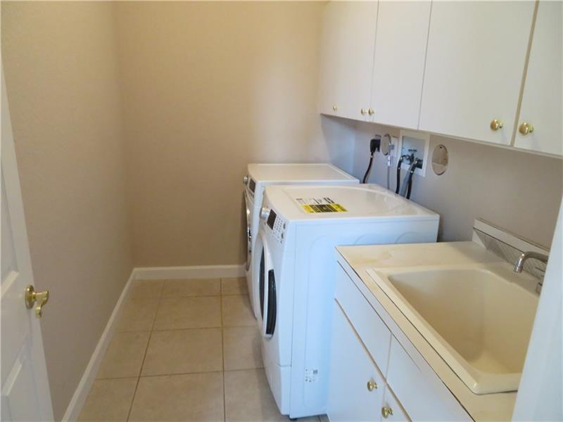 Sunset Lakes One 164-34 B - Residential Lease