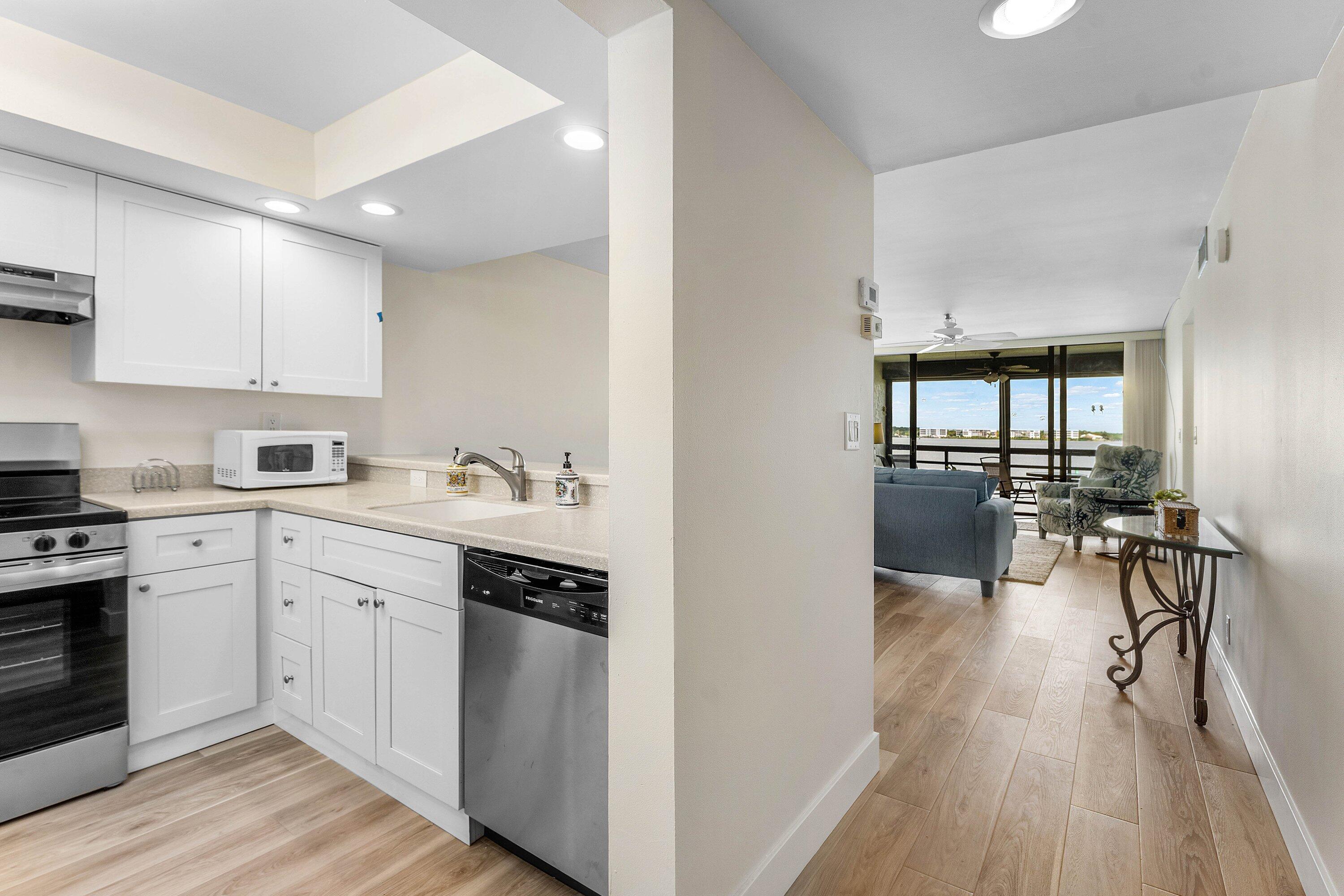1950 SW Palm City Road 14203