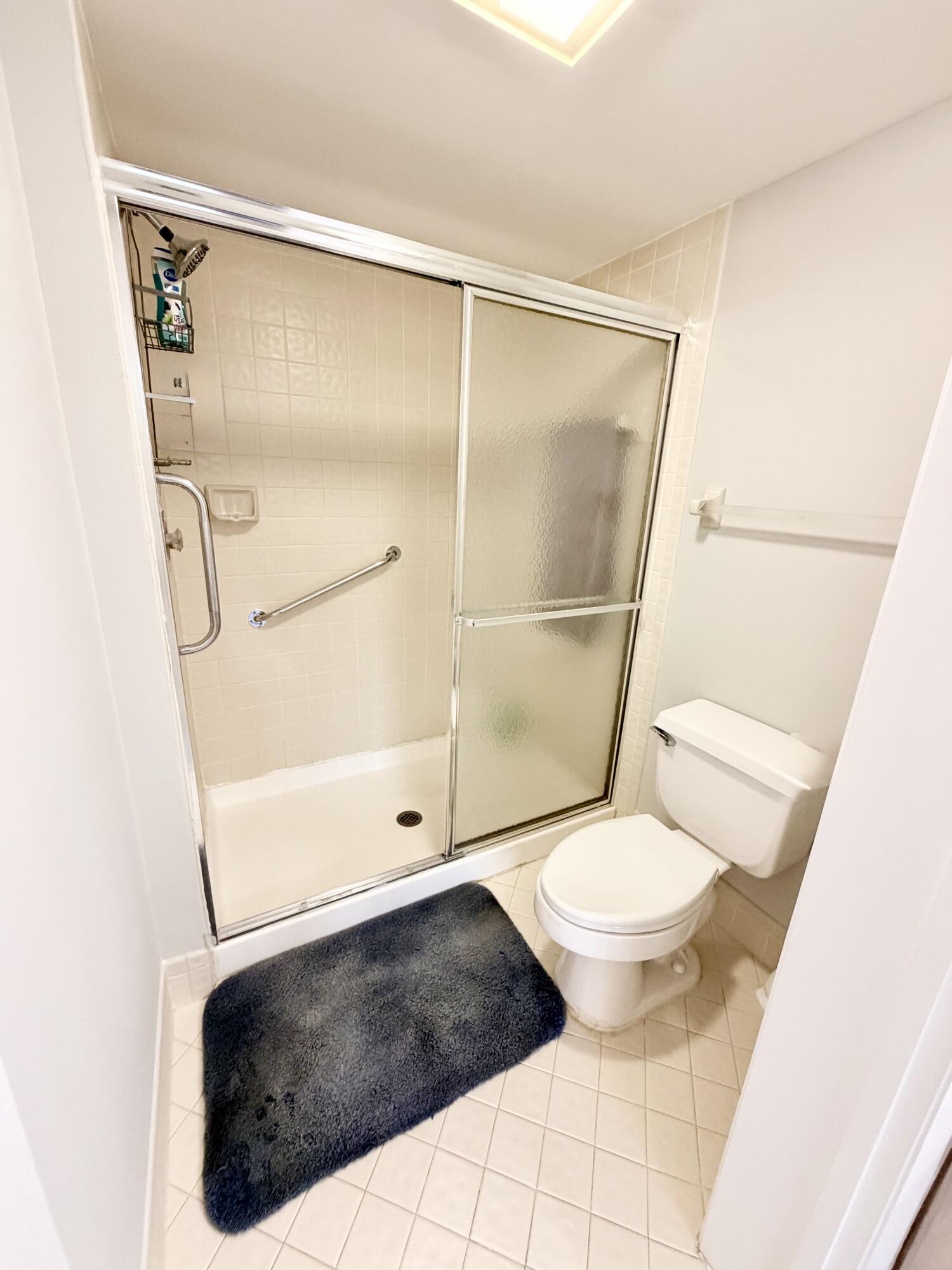 APPLEWOOD VILLAGE IV-B CONDO - Residential