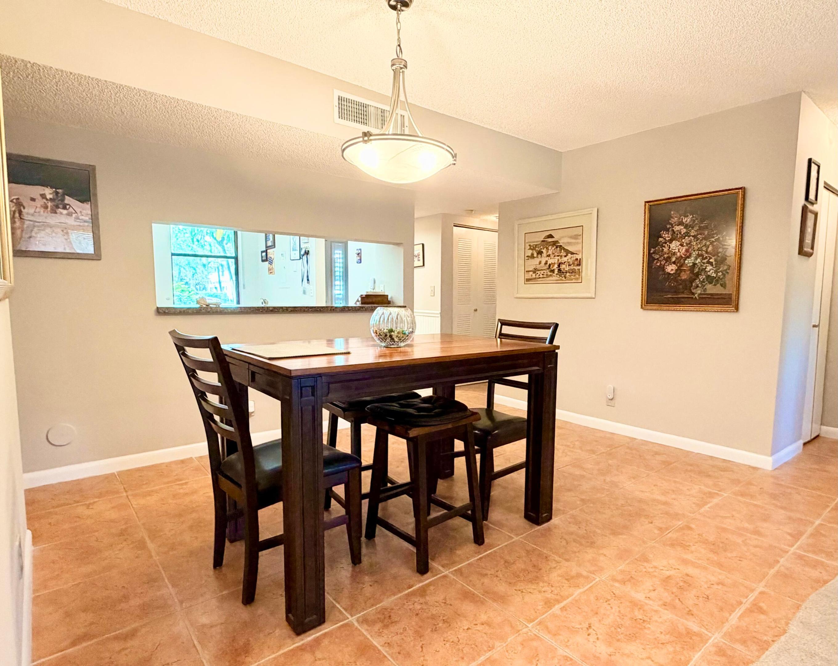 APPLEWOOD VILLAGE IV-B CONDO - Residential