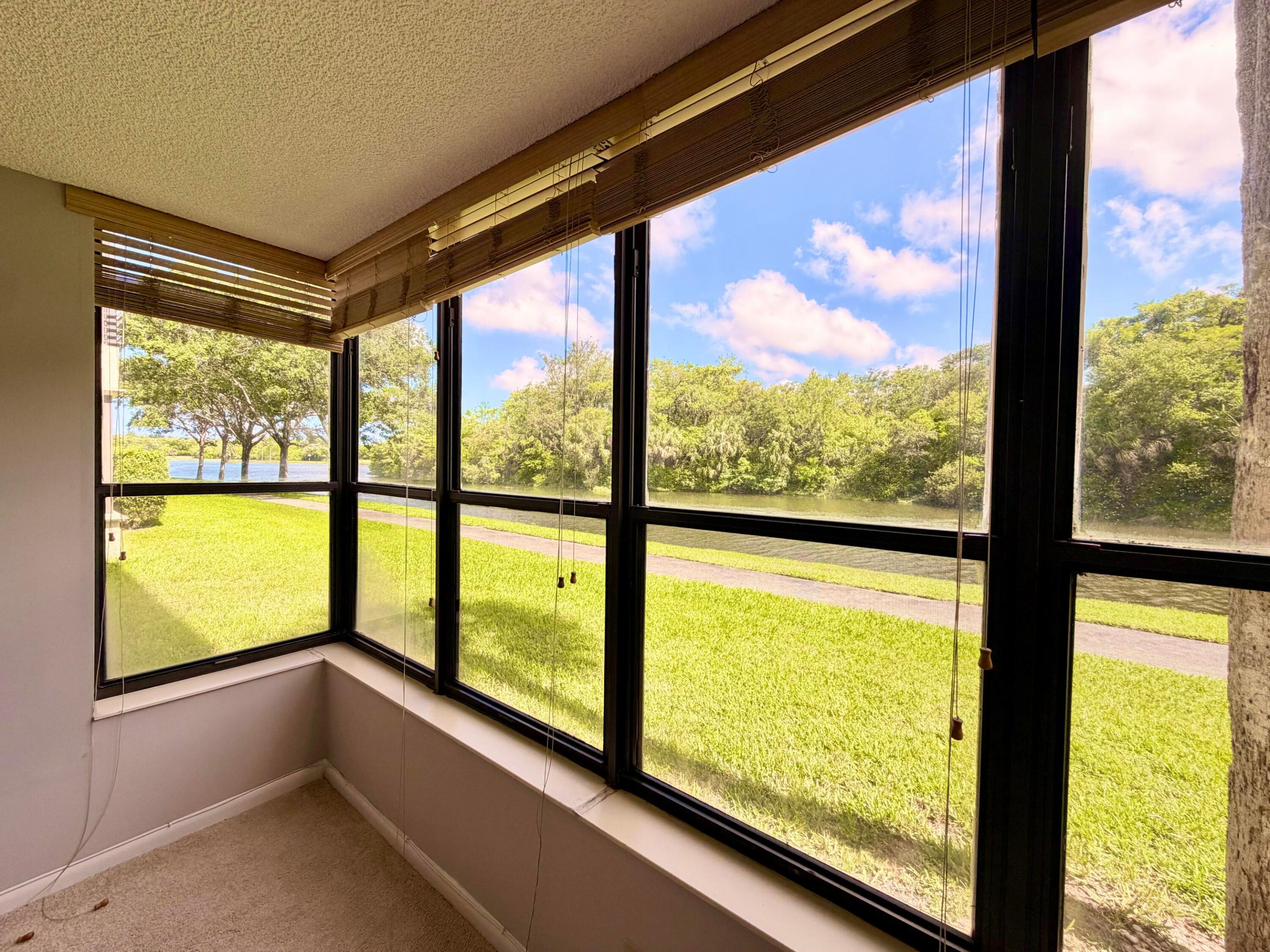 APPLEWOOD VILLAGE IV-B CONDO - Residential