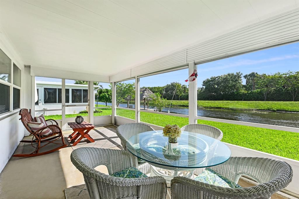 Photo of 1110 SW 15th Street, Boynton Beach, FL 33426 (MLS # R10722573)
