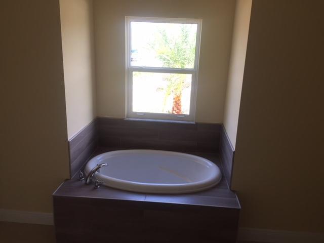 PORT ST LUCIE SECTION 33 - Residential Lease