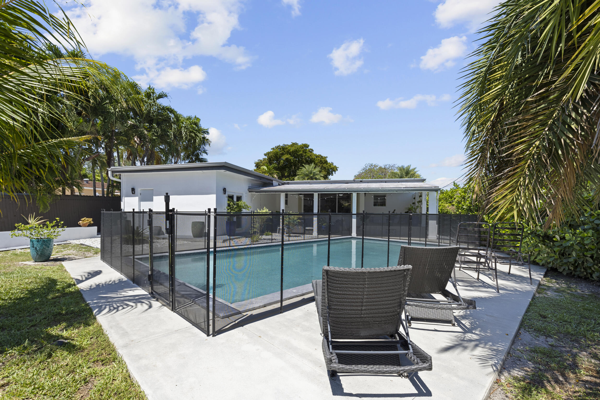 REV PL SEC 2 CC ESTATES - Residential