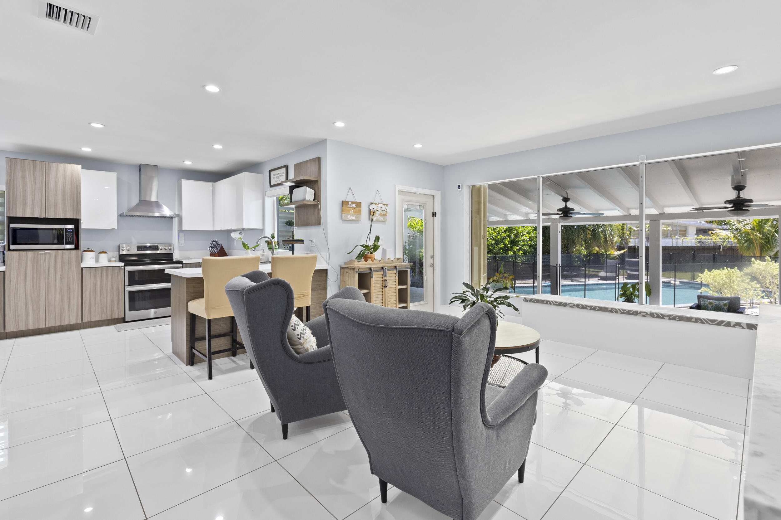 REV PL SEC 2 CC ESTATES - Residential