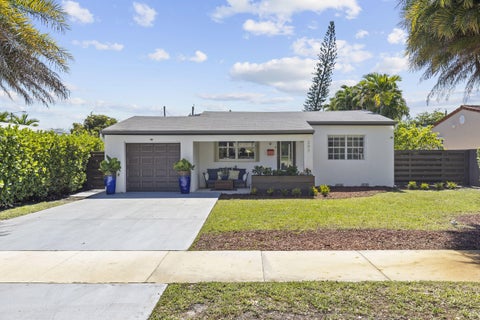 MLS: R11130863