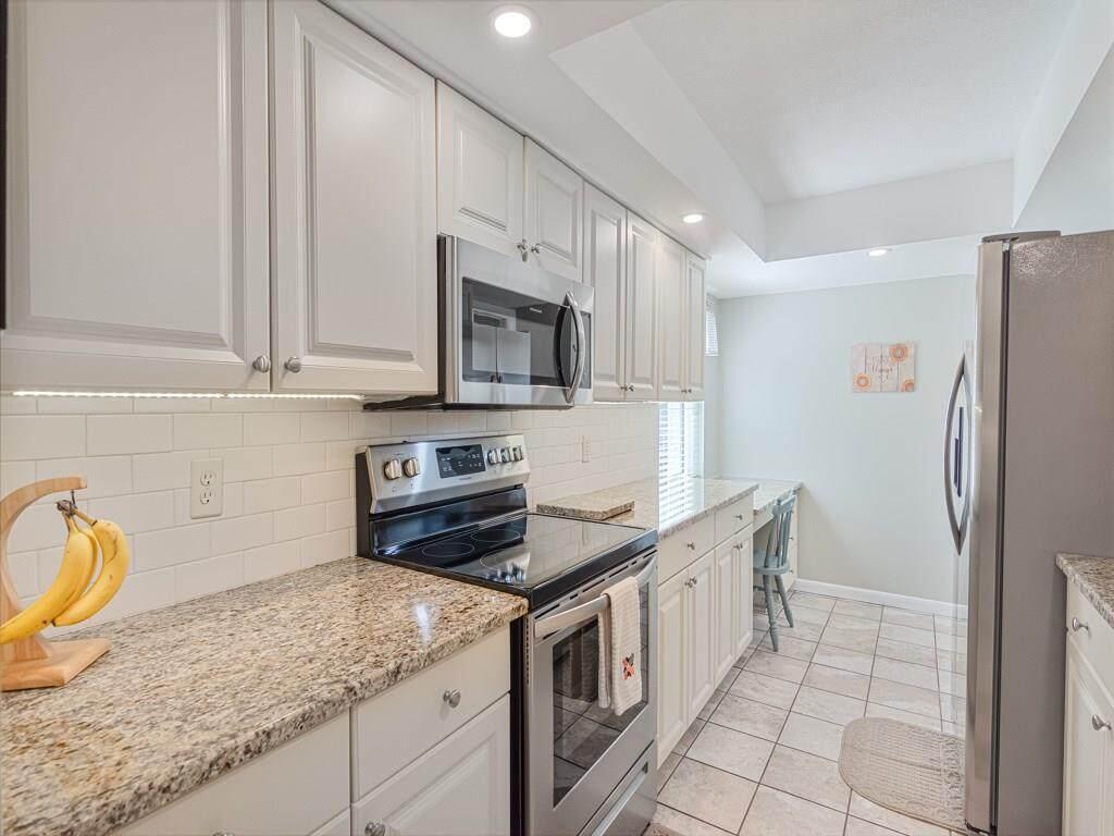 TROPIC GROVES CONDO - Residential