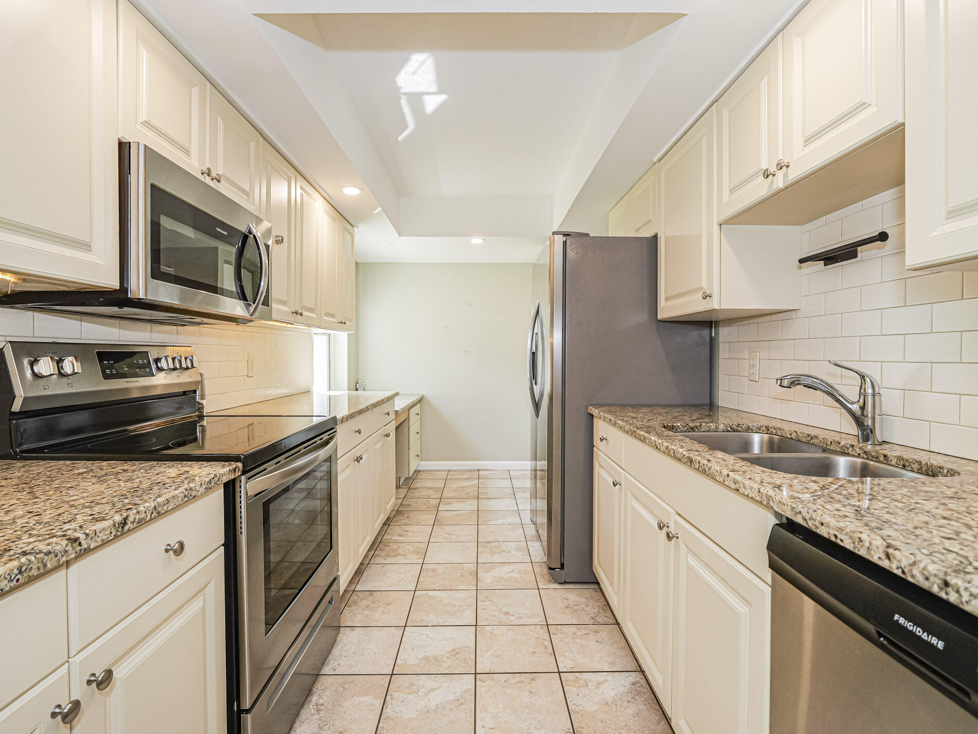TROPIC GROVES CONDO - Residential