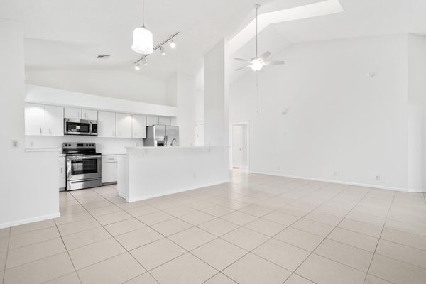 8049 ABERDEEN DR APT 202, BOYNTON BEACH, FL 33472 - Image 5c4af43c0050f05e4ed82b3a2b8dbdff/125853155