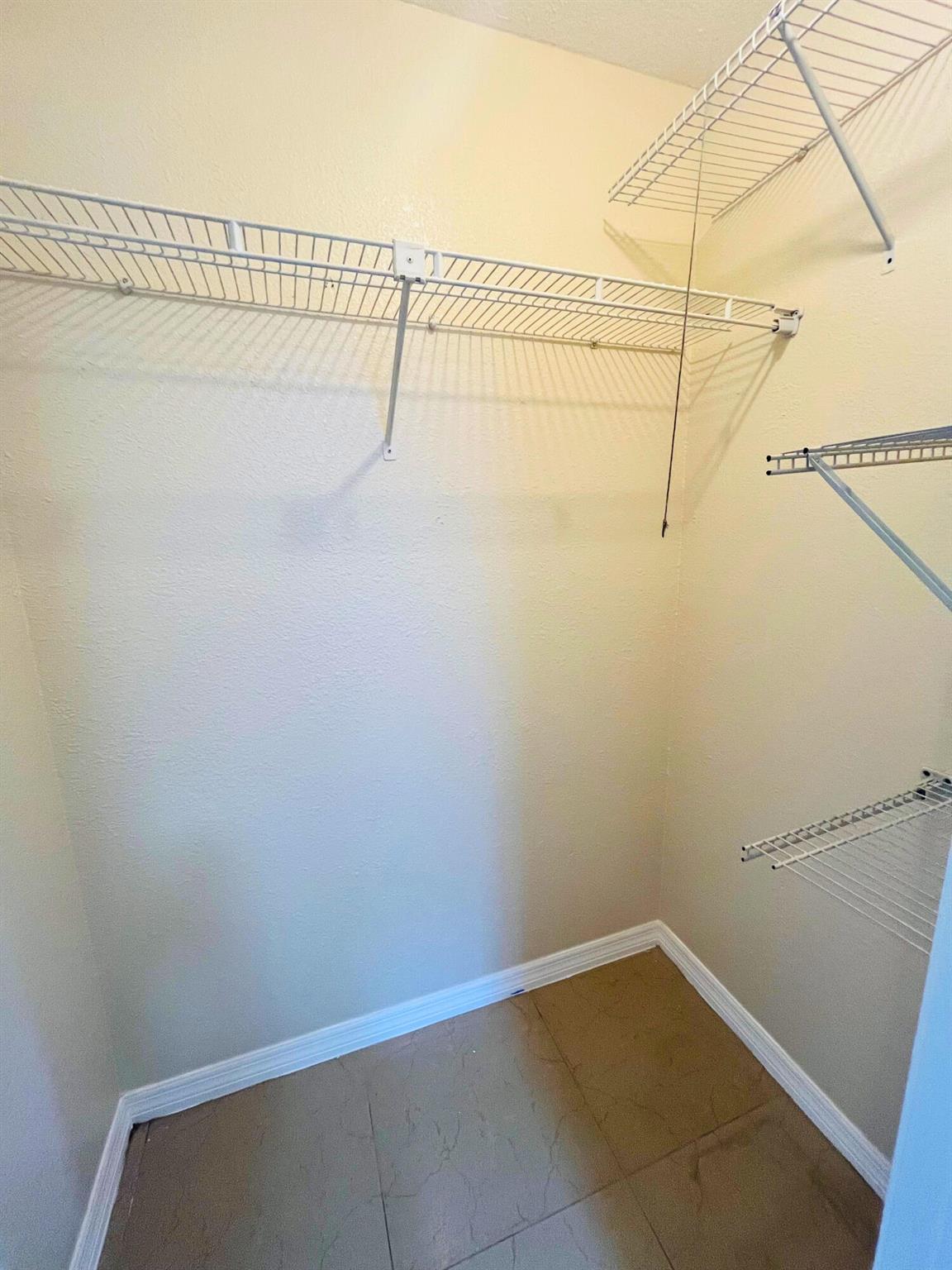 GREENACRES 2 - Residential Lease