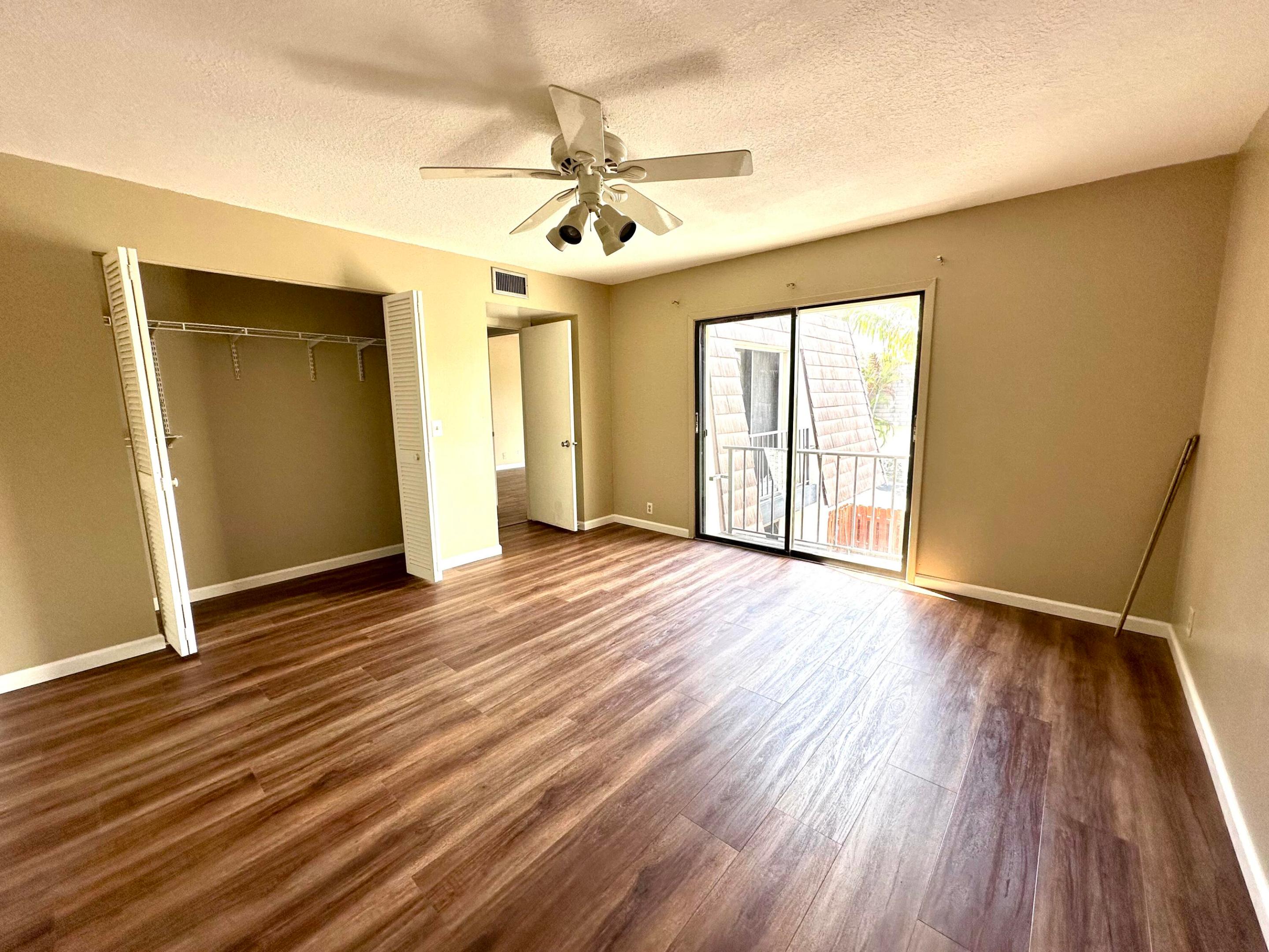 JUPITER LAKES TOWNHOMES COND I, II & III COND DECL - Residential Lease