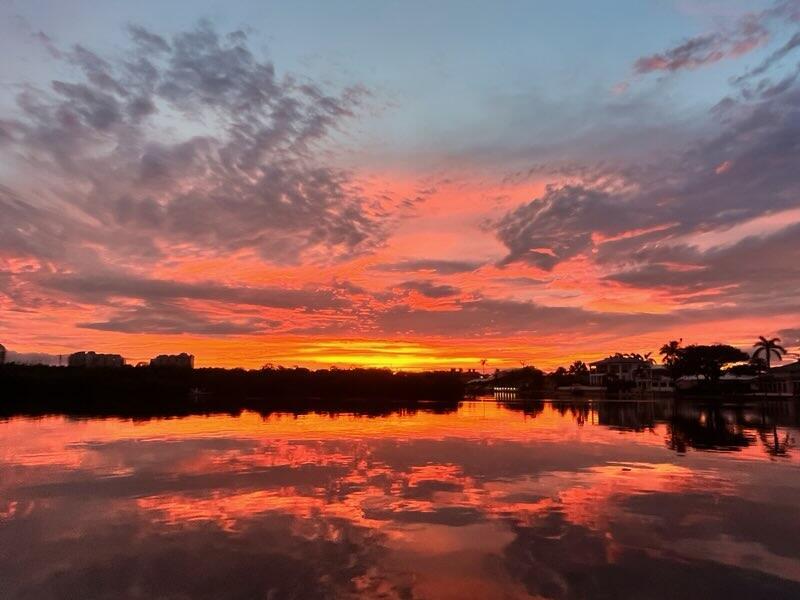 WELLINGTON ARMS CONDOS - Residential
