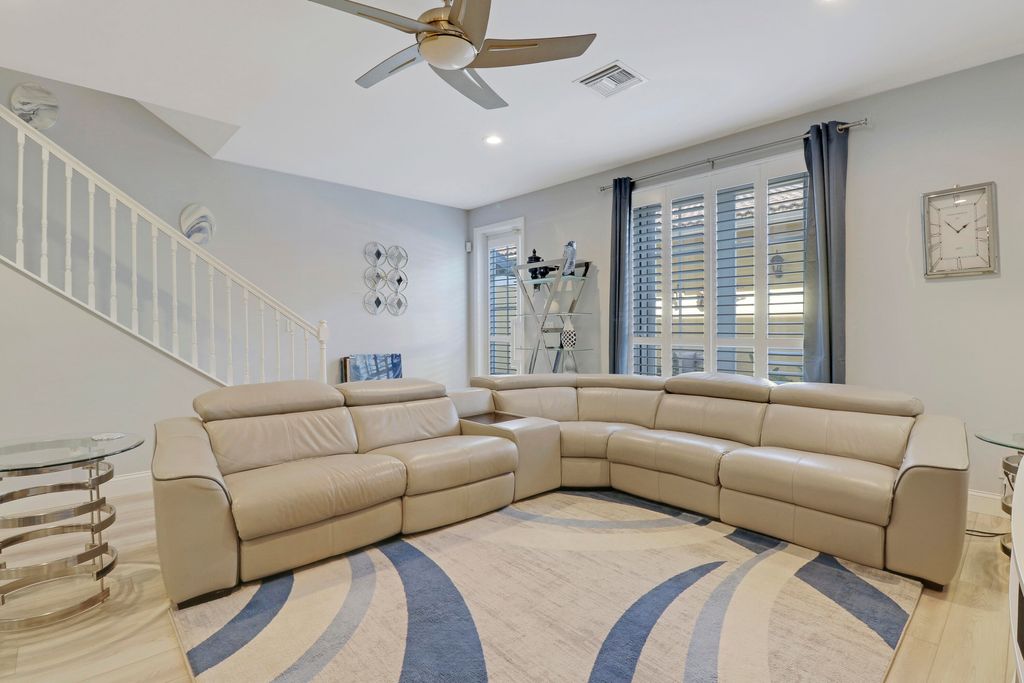 Photo of 1600 N Federal Highway #B, Lake Worth Beach, FL 33460 (MLS # R10945359)