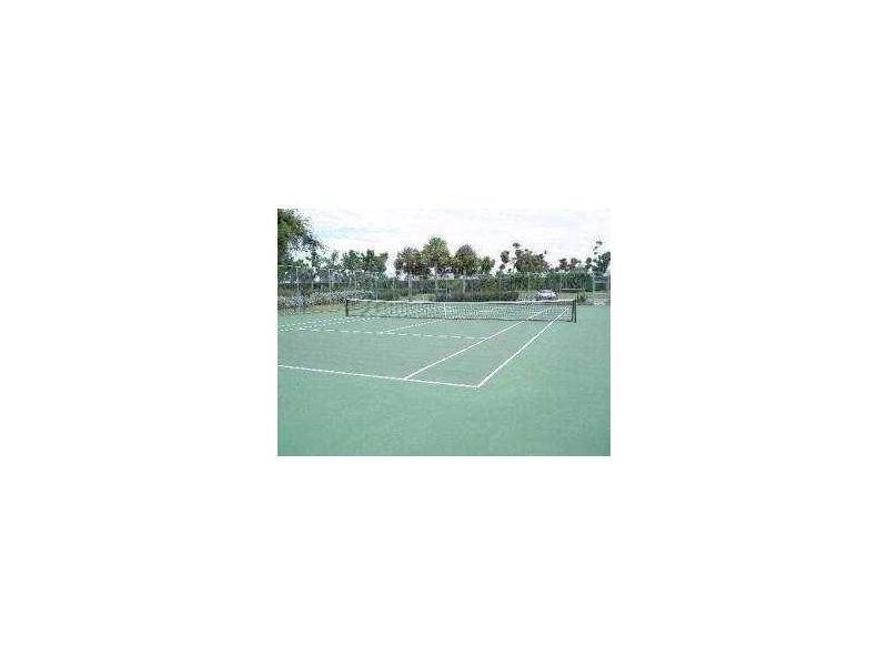 MEADOWS ON THE GREEN - Residential Lease