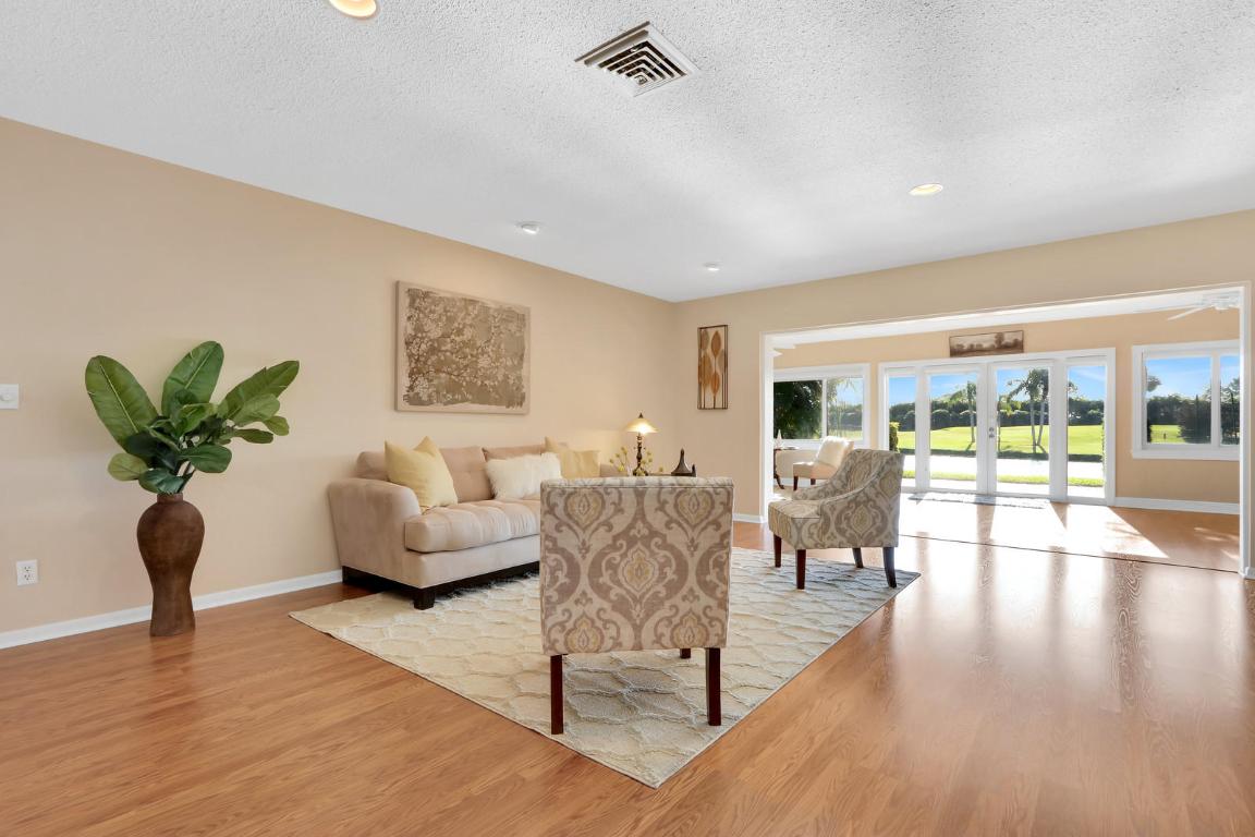 FRENCH ROYALE VILLAS - Residential