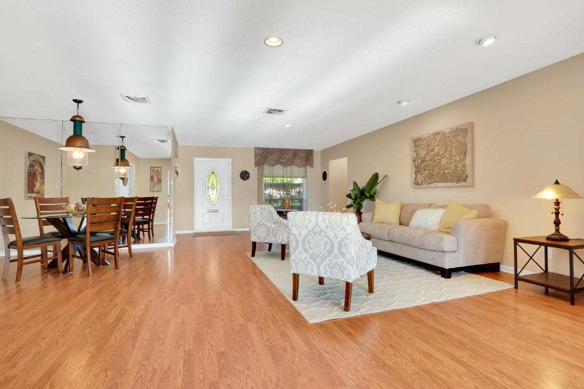 FRENCH ROYALE VILLAS - Residential