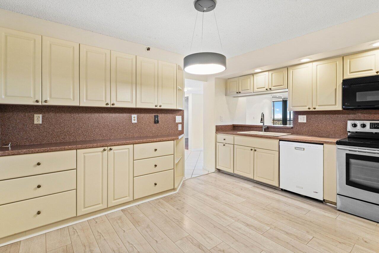 CORONADO AT HIGHLAND BEACH CONDO - Residential