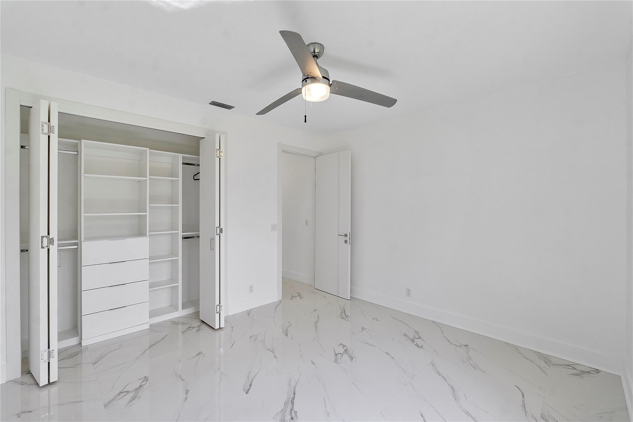 Sector 6 141-21 B - Residential Lease