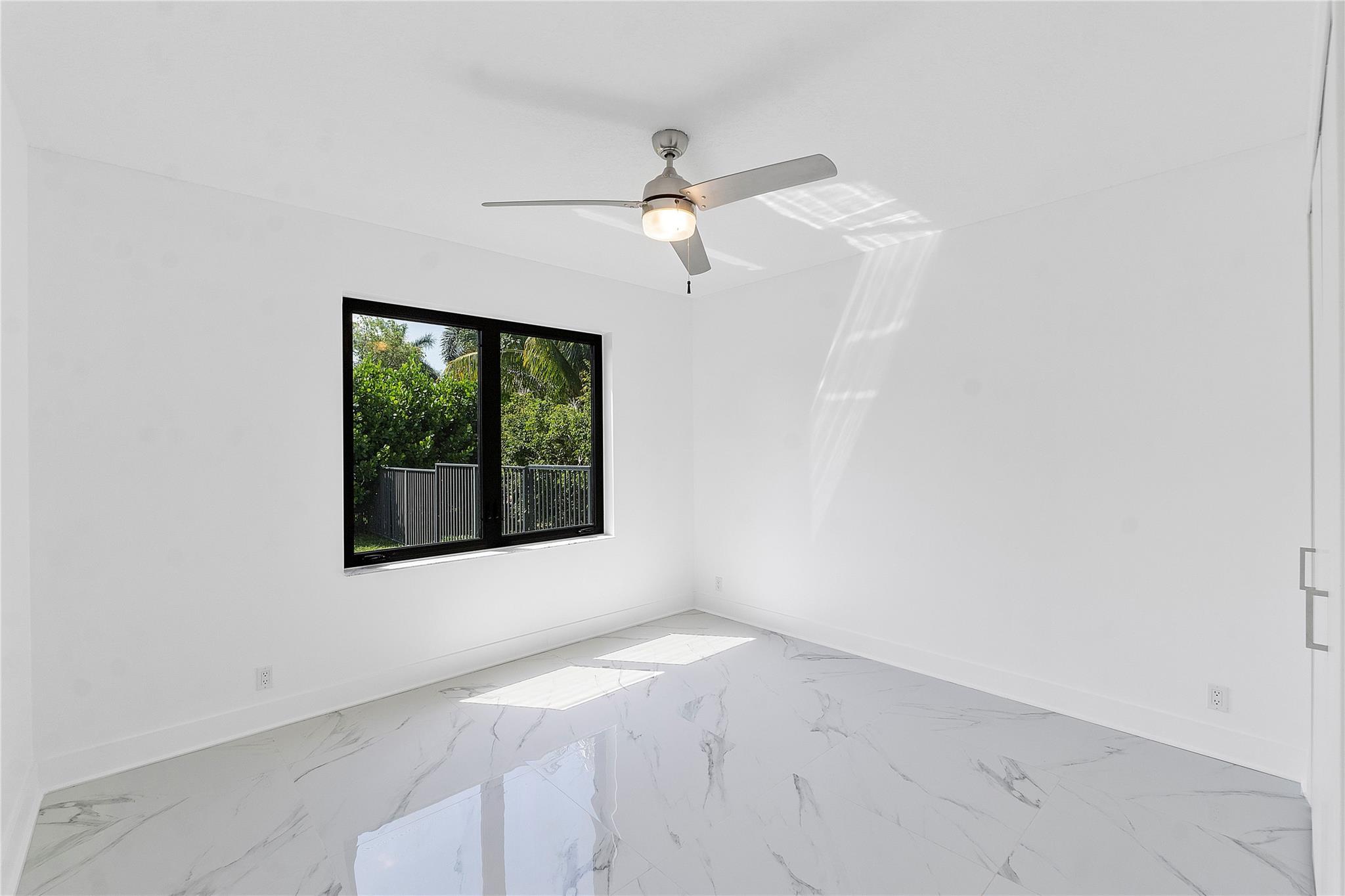 Sector 6 141-21 B - Residential Lease