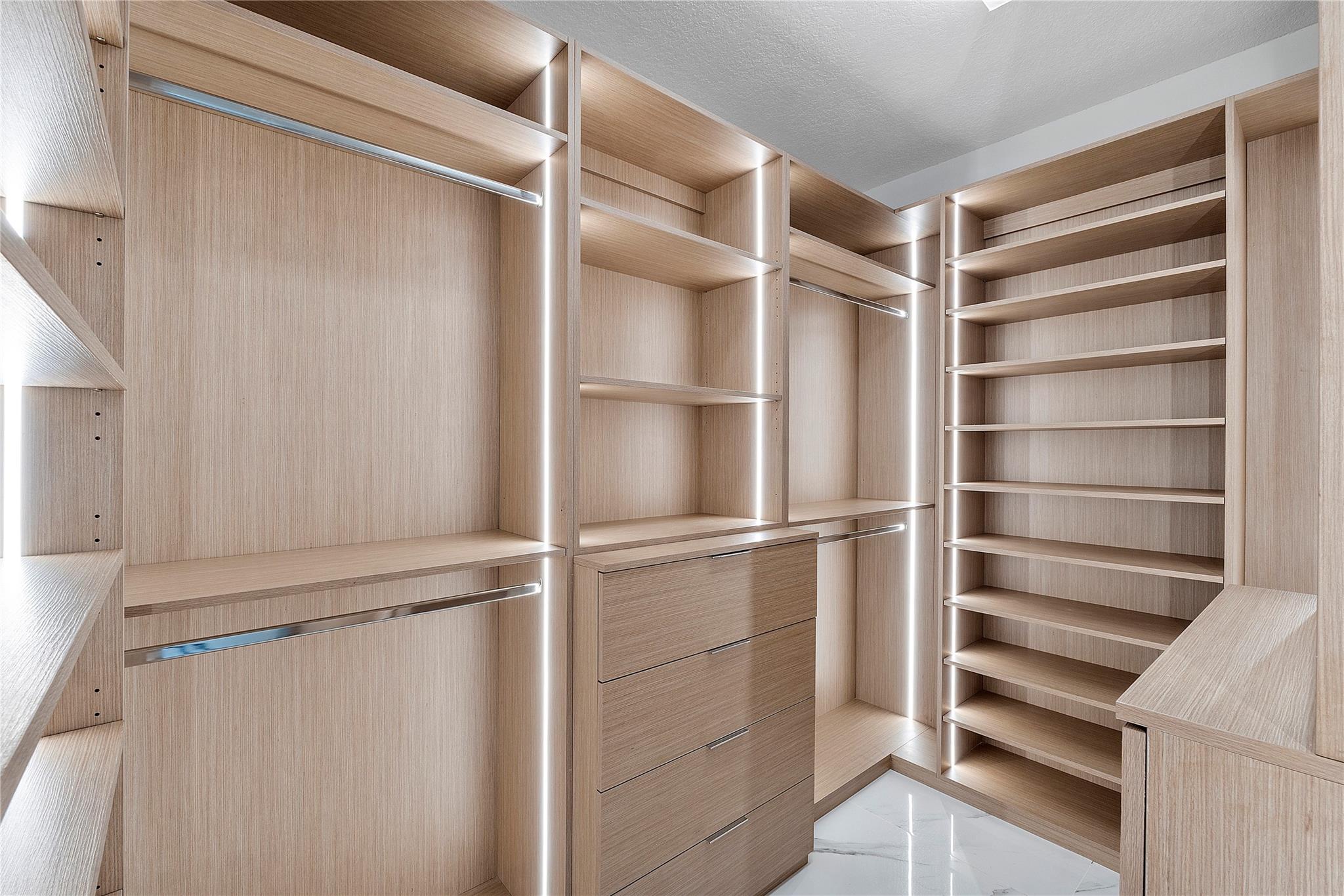 Sector 6 141-21 B - Residential Lease