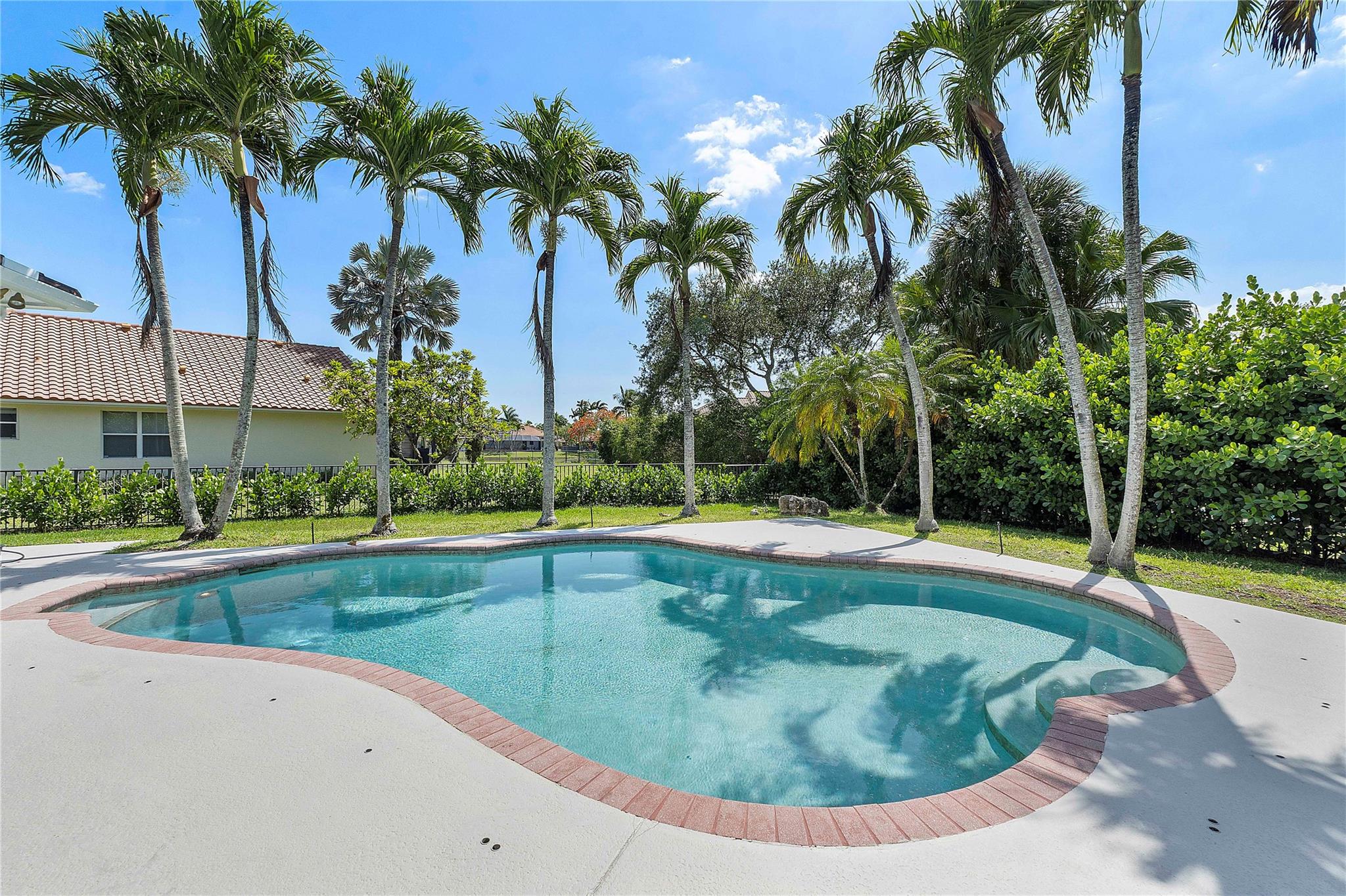 Sector 6 141-21 B - Residential Lease