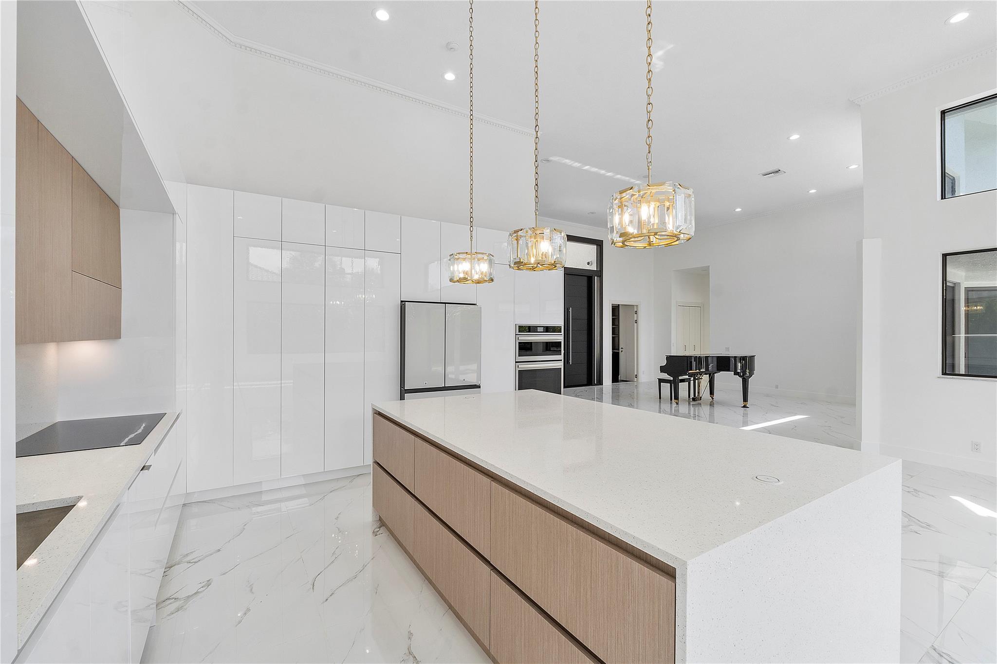 Sector 6 141-21 B - Residential Lease